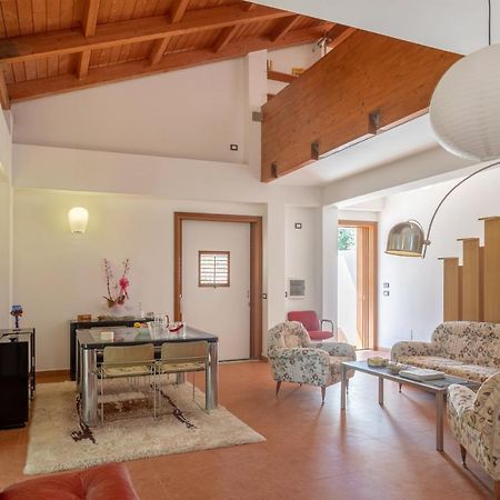 Villa Mendolia Ai Caracoli 泰尔米尼伊梅雷塞 外观 照片
