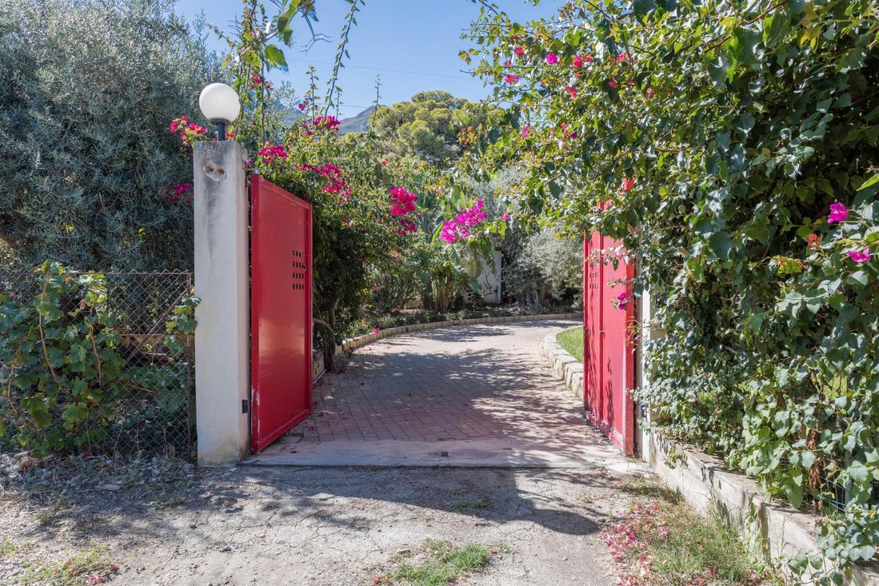 Villa Mendolia Ai Caracoli 泰尔米尼伊梅雷塞 外观 照片